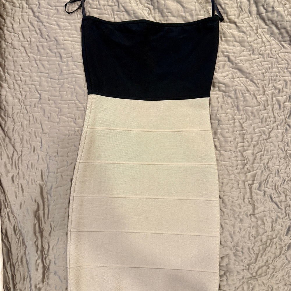 NWOT BCBGMaxAzria Dress - SMALL